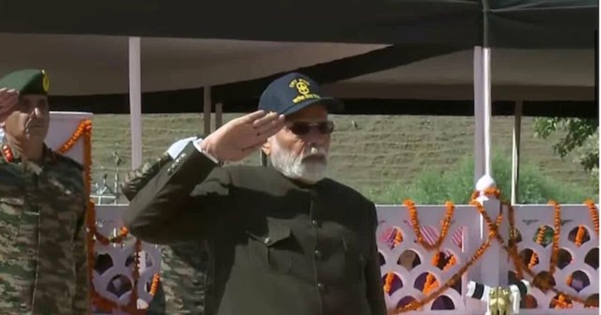 Prime Minister Narendra Modi Pays Tribute To Bravehearts On Kargil Vijay Diwas In Drass