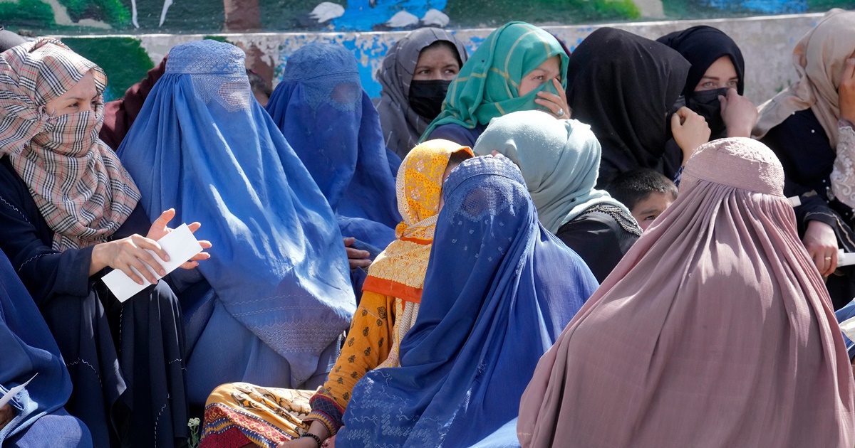Afghanistan Women Obstructed From Midwife, Nurse Courses In New Taliban Decree