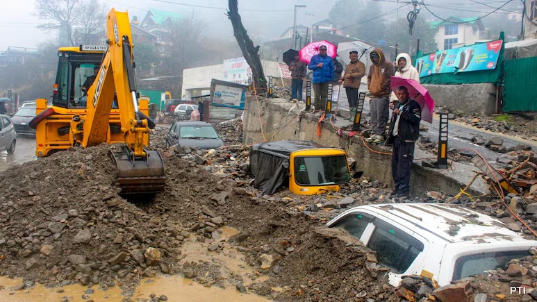Flash Floods Triggered by Relentless Rains in Himachal Pradesh; Vehicles Swept Away, Many Trapped