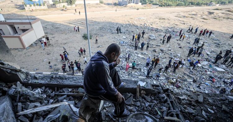 Israel Routinely Using Massive 2000-Pound Bombs in Gaza: Concerns Rise Over Targets