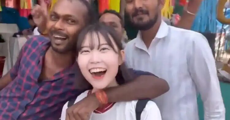 Pune Man Arrested for Harassing Korean Vlogger (Screenshot from YouTube video)