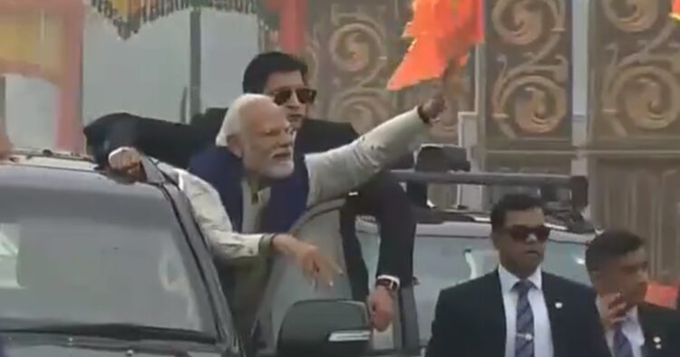 PM Modi Gets Petal Shower on Ayodhya Railway Station Lap of Honor