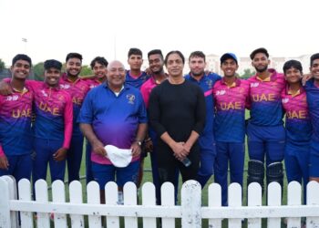 Shoaib Akhtar with UAE youngsters