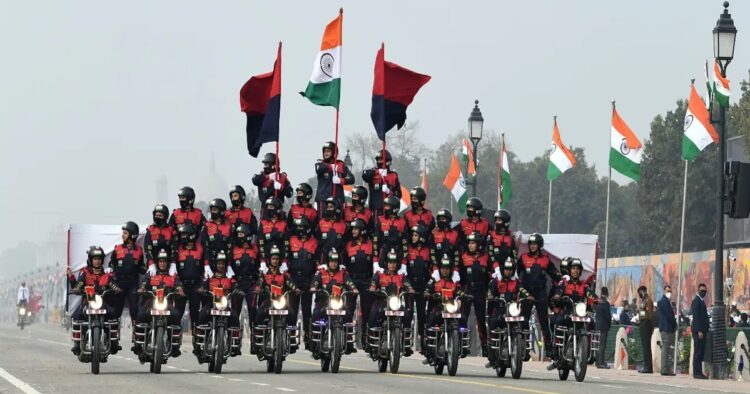 75th Republic Day Parade Draws Crowds to Kartavya Path for Spectacular Celebration