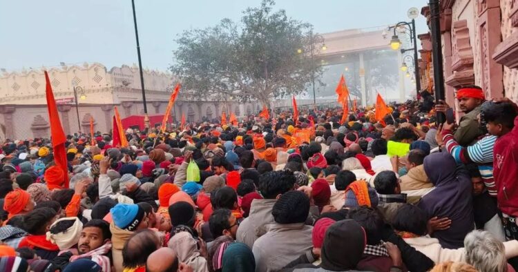 Devotee Rush at Ram Temple Continues After Pran Prathistha, Darshan Resumes