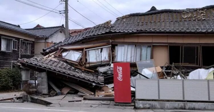 Japan: 7.6 Magnitude Earthquake & 155 Tremors Kill 30, Topple Buildings, Tear Apart Roads