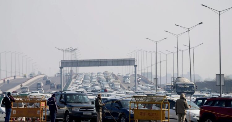 The ongoing protests of Farmers in Delhi-NCR have led to traffic jams in the Noida- Greater Noida Expressway.