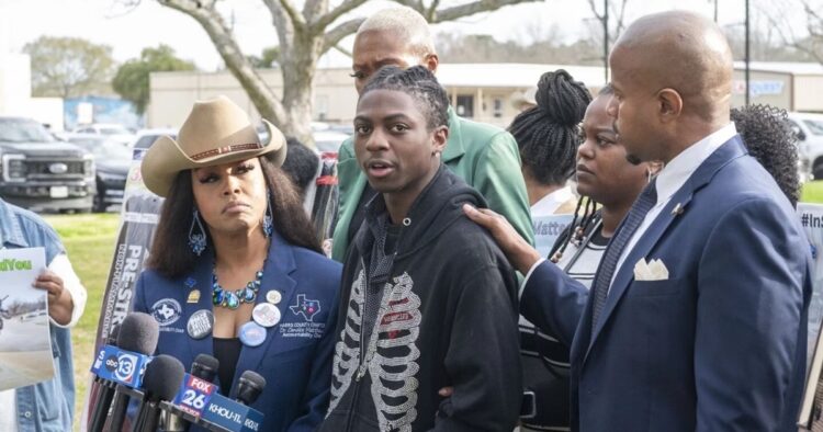 CROWN Act: Texas Judge Rules Black Student's Dreadlocks Suspension Doesn't Violate Law