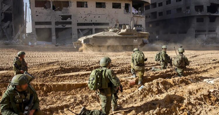 Israeli Forces Intensify Offensive in Gaza's Zeitoun District to Combat Hamas Threats