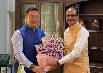 Singapore Envoy Simon Wong Strengthens Ties with Former MP CM Shivraj Singh Chouhan