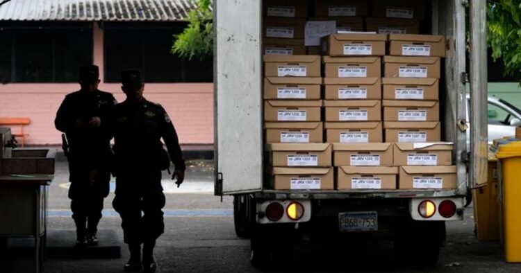 Salvadorans Cheer for 'Coolest Dictator' Bukele's Expected Reelection