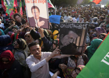 Imran Khan’s PTI will pose as the Opposition at Centre, Punjab