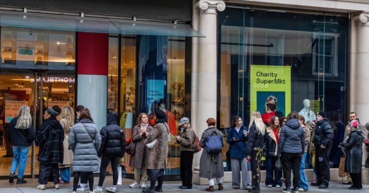 UK Retail Sales Soar 3.4% in January, Signaling Rapid Recession Rebound