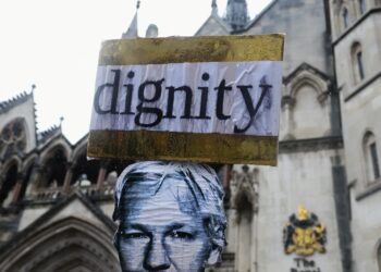 US Lawyers: WikiLeaks Founder 'Indiscriminately' Published Sources' Names