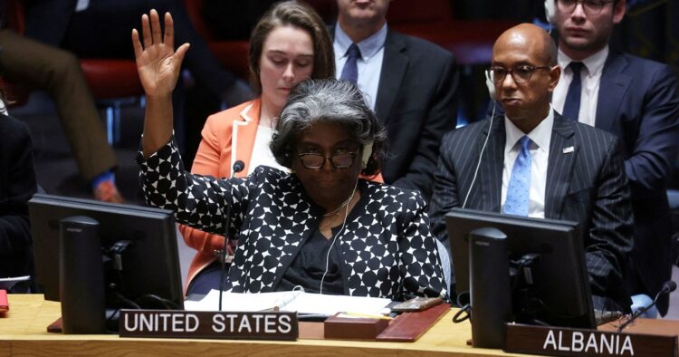 US Veto Blocks UN Truce Vote Amid Ongoing Israeli Strikes on Gaza