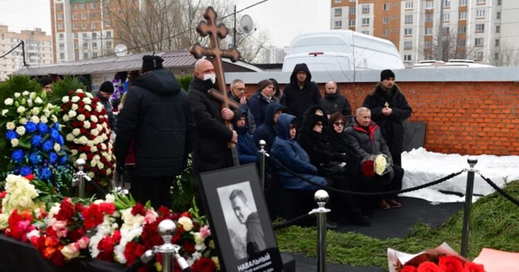 Mourners Gather for Alexey Navalny's Funeral Amidst Political Tensions in Russia