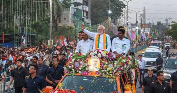 On Monday, Prime Minister Narendra Modi paid tribute to portraits of victims of the 1998 blasts in Coimbatore, Tamil Nadu which killed 58 people as he held a roadshow in the southern city.