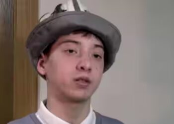 A Muslim teenager who saved more than 100 lives during the March 22 terror attack at the Crocus City Hall outside Moscow was awarded a Muslim medal on Friday.