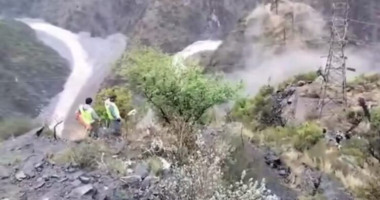 10 dead after car plunges into gorge on Jammu-Srinagar highway