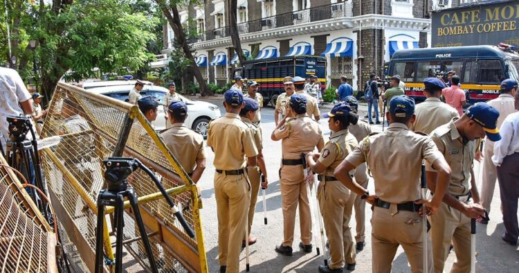 Maharashtra on High-Alert: Bomb Threat Email Targets 12 Locations