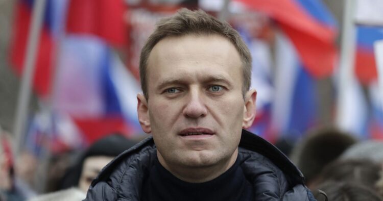 Hearse Drivers Decline Transporting Navalny's Body to Moscow Funeral, Alleges Putin Critic's Team