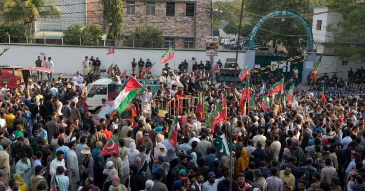 Pakistan's Newly Elected Parliament Convenes Amid Protests Over Alleged Vote Rigging