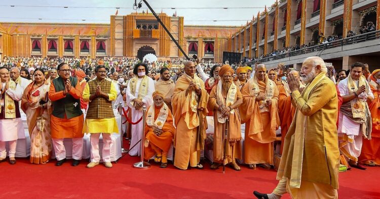 Prime Minister Modi Arrives at Kashi Vishwanath Temple in Varanasi, Participates in Pooja Ceremony