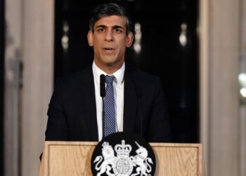 Prime Minister Sunak Urges Britons to Confront Extremists Threatening National Unity