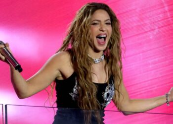 Shakira Lights Up Times Square with Electrifying Pop-Up Concert to a Thrilled Audience