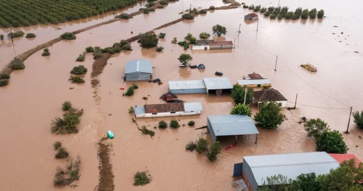 Russia's government has declared an emergency in flood-hit areas in the Orenburg region. ‘The floods have been caused by increasing water levels in the Ural River, forcing over 4,000 people, including 885 children, to evacuate’, said the regional government.