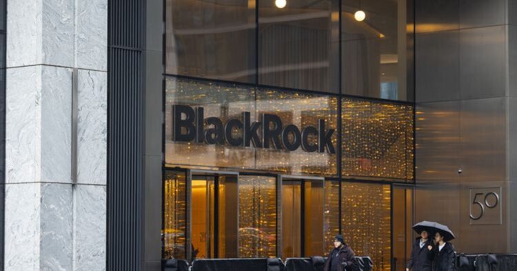 Blackrock, the world’s largest money manager reported a 36 % year-on-year jump in net income to $1.57bn in its fiscal first quarter, on an 11 per increase in revenue to $4.7bn.