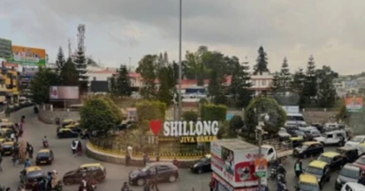 Shillong’s traffic corridors witnessed a stringent enforcement campaign by the Shillong Traffic Police from April 22 to 28, resulting in fines totalling Rs 6.78 lakh for 684 violations, as disclosed by East Khasi Hills Superintendent of Police, Rituraj Ravi, on April 29. The crackdown aimed to enhance road safety and curb traffic infractions.