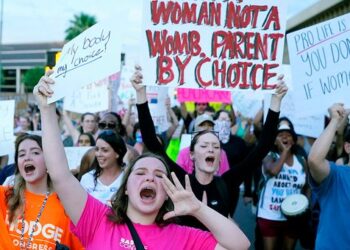 Arizona Supreme Court Ruling Imposes Total Abortion Ban, Igniting Controversy