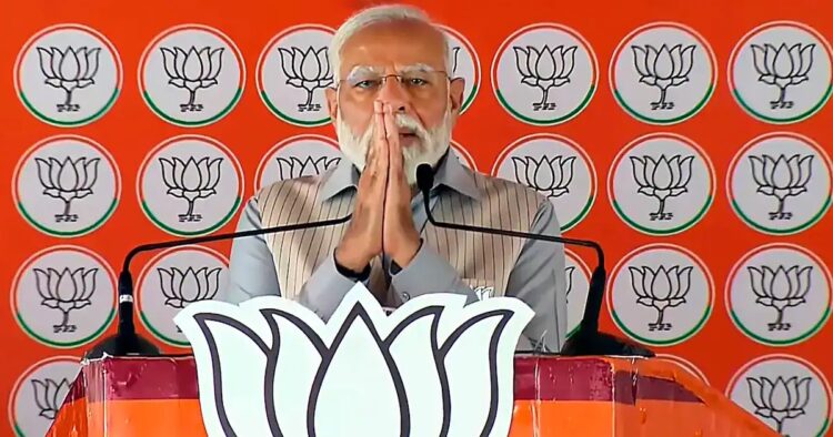 PM Modi Criticizes Rahul Gandhi and Akhilesh Yadav's Appeasement Politics in Agra Rally