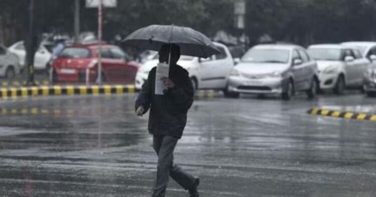 Delhi Experiences Light Rainfall, More Showers Expected Until Monday: IMD Forecast