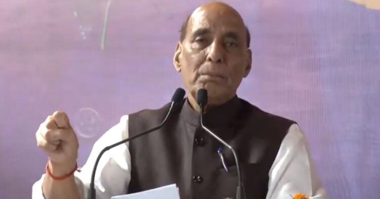 Defence Minister Rajnath Singh Joins 'Moye Moye' Trend, Mocks Opposition at Ghaziabad Rally