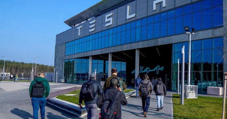 Tesla Texas Factory Layoffs: Nearly 2,700 Employees Affected, According to Notice