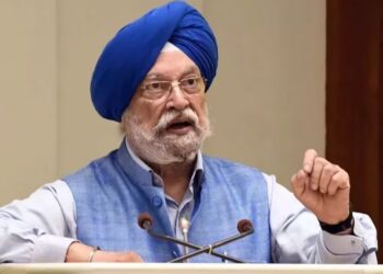 Union Minister Hardeep Puri Condemns Arvind Kejriwal's Continued CM Role Post HC Order, Calls it 'Shameless'