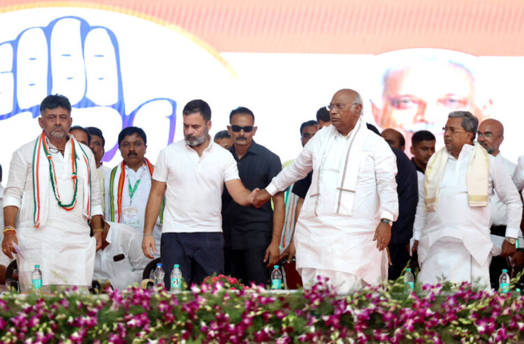 Shivamoga, May 02: Congress President Mallikarjun Kharge, party leader Rahul Gandhi, Karnataka Chief Minister Siddaramaiah and State Deputy CM DK Shivakumar during a public meeting for the Lok Sabha elections, in Shivamoga on Thursday.