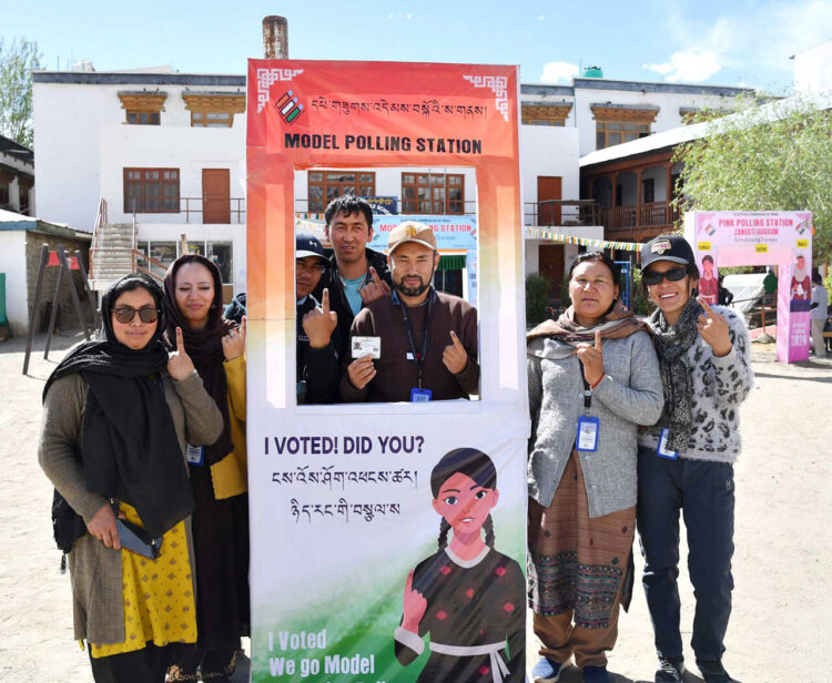 Leh, May 20: Voters showing mark of indelible ink at a selfie point after casting their votes at a polling booth during the 5th Phase of General Elections-2024 at Government Girls Higher Secondary School in Leh on Monday.