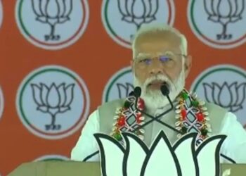 Prime Minister Narendra Modi visited the Raja Rajeshwara Swamy Temple in Telangana.  PM Modi said, ‘I prayed for the good health of 140 crore Bharatiyas’. PM Modi is on tour Telangana and Andhra Pradesh for the Lok Sabha Elections 2024 campaigning