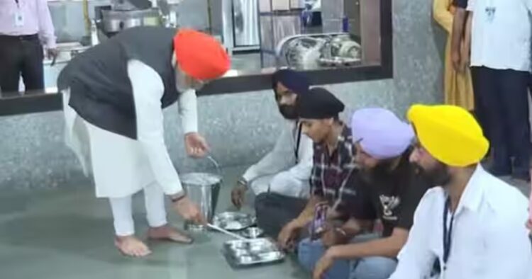 Prime Minister Narendra Modi visited and offered prayers at Gurudwara Patna Sahib and served food to devotees in its langar.  PM Modi was seen wearing a Sikh turban and he also served langer at Gurudwara Patna Sahib from a steel bucket.