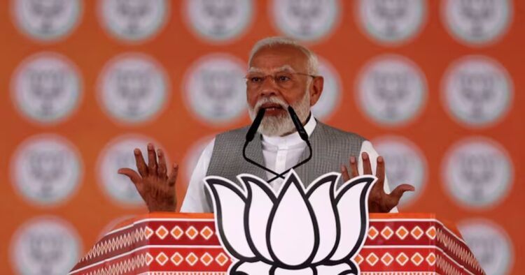 Prime Minister Narendra Modi praised Uttar Pradesh Chief Minister Yogi Adityanath for his efforts in making UP crime-free. PM Modi further added, ‘CM Yogi has run his cleanliness campaign successfully in UP by acting against the mafia, rioters and extortionists’.