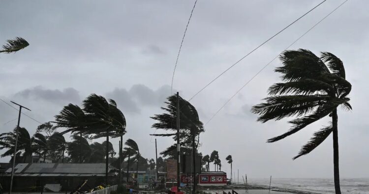 Cyclone Remal Devastates Bangladesh: Over 30,000 Homes Destroyed, 10 Dead