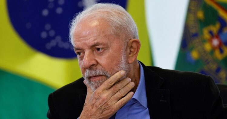 President Lula da Silva’s Approval Ratings in Brazil: A Mixed Scenario Revealed by Polls