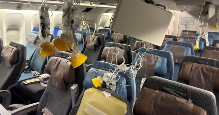 May 21 London-Singapore Flight: SIA Passengers Endure 62 Seconds of Intense Turbulence