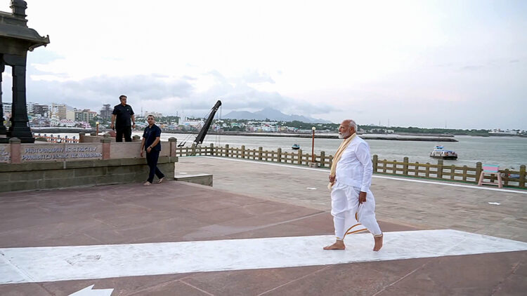 Kanniyakumari, May 31: Prime Minister Narendra Modi visits Vivekananda Rock Memorial, in Kanniyakumari on Thursday. He will meditate day and night in the same place where Swami Vivekananda did meditation, at the Dhyan Mandapam, from May 30th to June 1st evening.