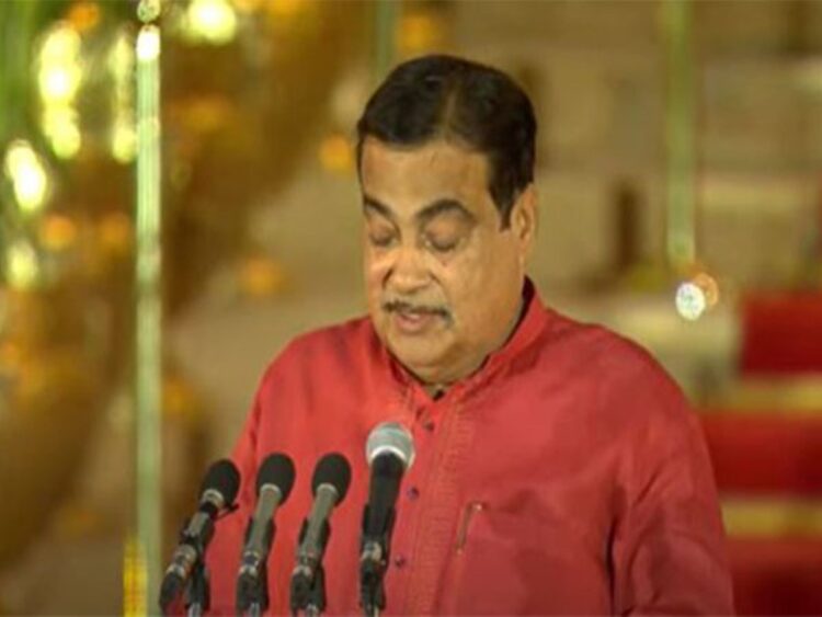 Bharatiya Janata Party leader and Nagpur MP Nitin Gadkari took oath as Union Cabinet Minister at Rashtrapati Bhavan on Sunday.