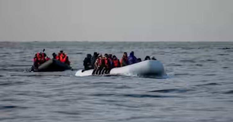 A boat carrying atleast 200 migrants capsizes off the Yemen coast, leaving over 39 dead and many were missing, according to the media reports.  