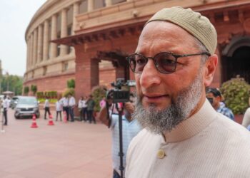 Senior advocate Hari Shankar Jain has filed a complaint against Owaisi seeking his disqualification as an MP over the 'Jai Palestine' slogan raised by AIMIM MP Asaduddin Owaisi in the Lok Sabha after taking the oath.